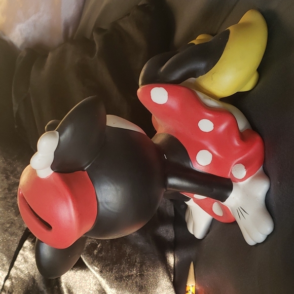 Vintage Minnie mouse piggy bank - Picture 2 of 3